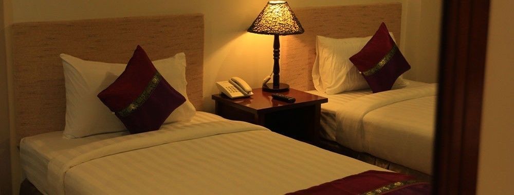 Hotel K Янгон Екстер'єр фото